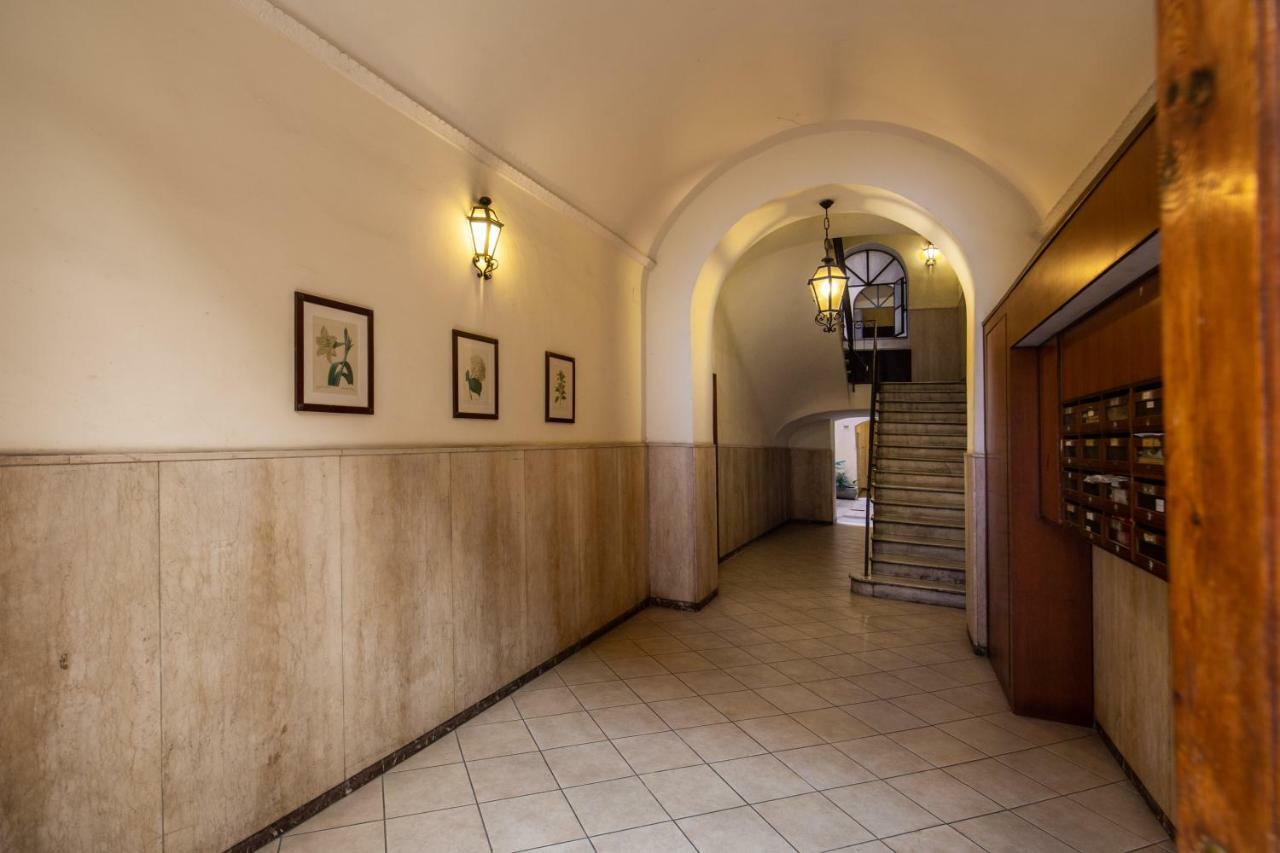 O La Civetta Di Trastevere B * Roma